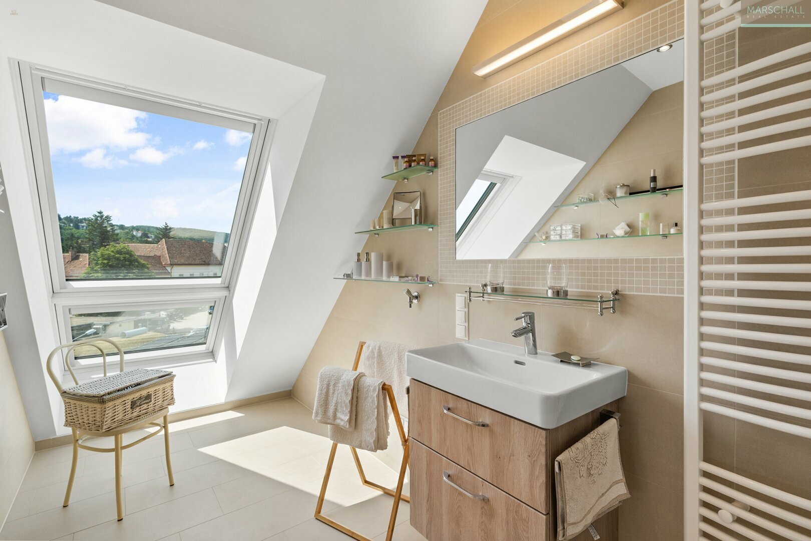 Thumbnail von 2-Zimmer-Penthouse in ERSTBEZUGS-Qualität mit Terrasse und Garage in Toplage