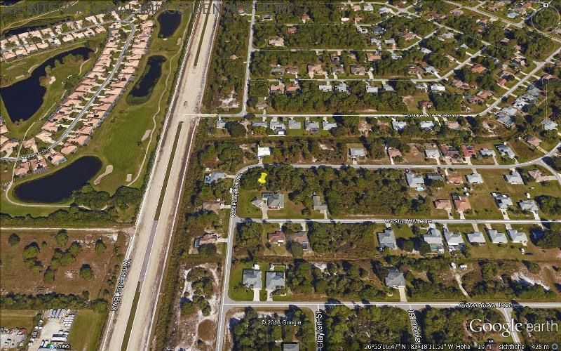 ***Terrain en coin de rêve à proximité de la plage - Englewood***