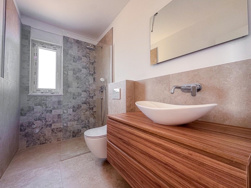 Thumbnail von Maisonettewohnung mit Garten und Swimmingpool