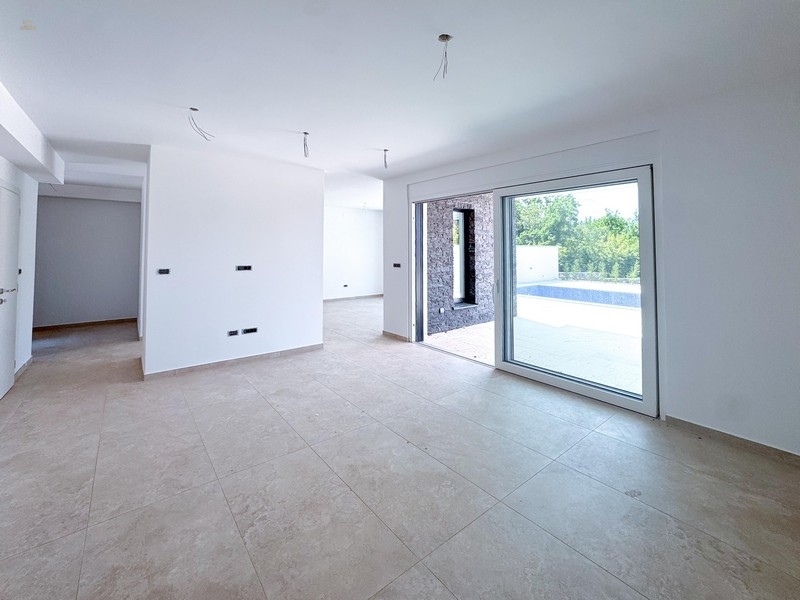 Thumbnail von Maisonettewohnung mit Garten und Swimmingpool