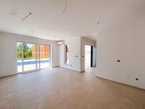 Thumbnail von Maisonettewohnung mit Garten und Swimmingpool