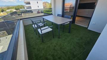 Thumbnail von Möbliertes Neubau-Appartement mit Meerblick