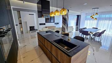 Thumbnail von Nowoczesna willa z basenem i pięknym widokiem na morze