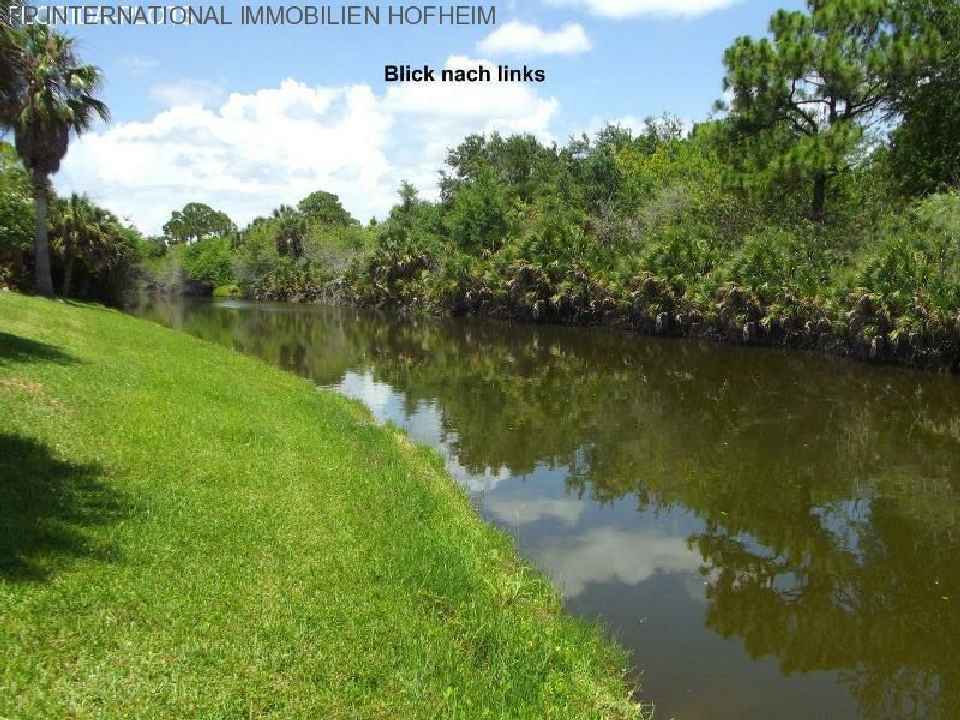 ***Wunderbares Grundstück mit naturbelassenem Kanal***