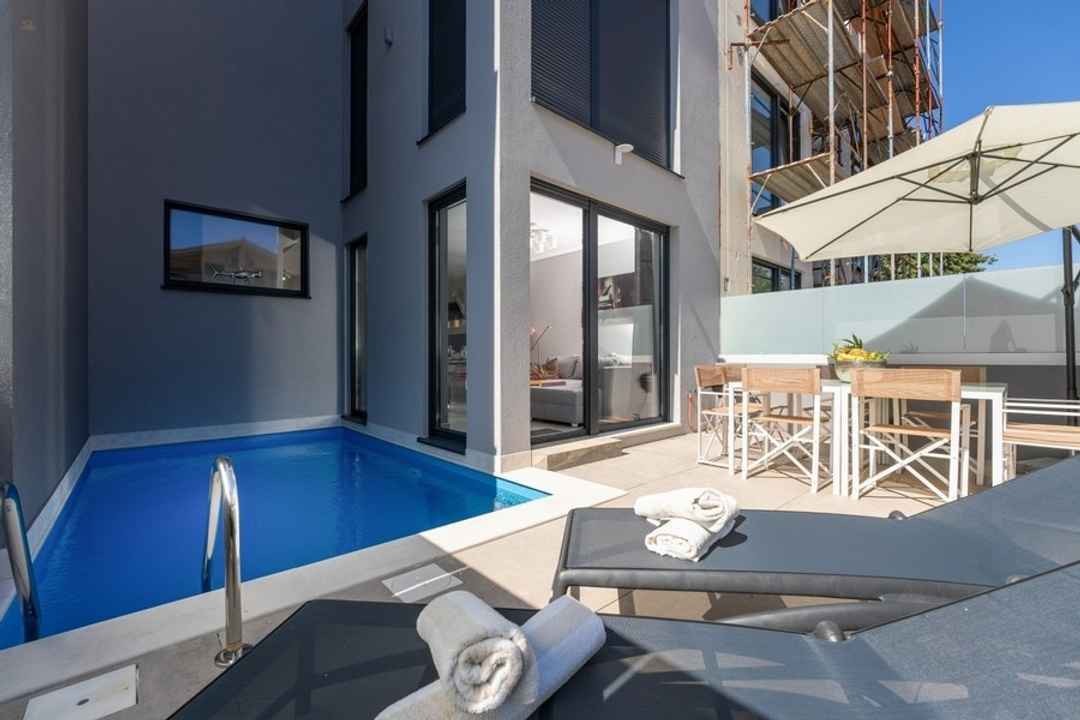Modernes Reihenhaus mit Pool, Region Porec