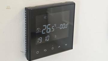 Thumbnail von Moderne Erdgeschosswohnung mit Pool und Garten