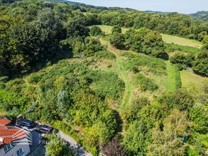 Thumbnail von Viyana kapılarında – Tarla alanı olarak sınıflandırılmış yeşil alan