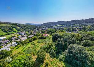 Thumbnail von Viyana kapılarında – Tarla alanı olarak sınıflandırılmış yeşil alan