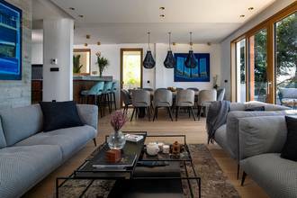 Thumbnail von 旧市街と海を見渡す、特別な場所にある豪華なヴィラ