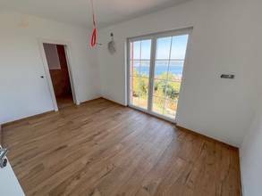 Thumbnail von Mediterrane Ferienhäuser mit Pool und Meerblick