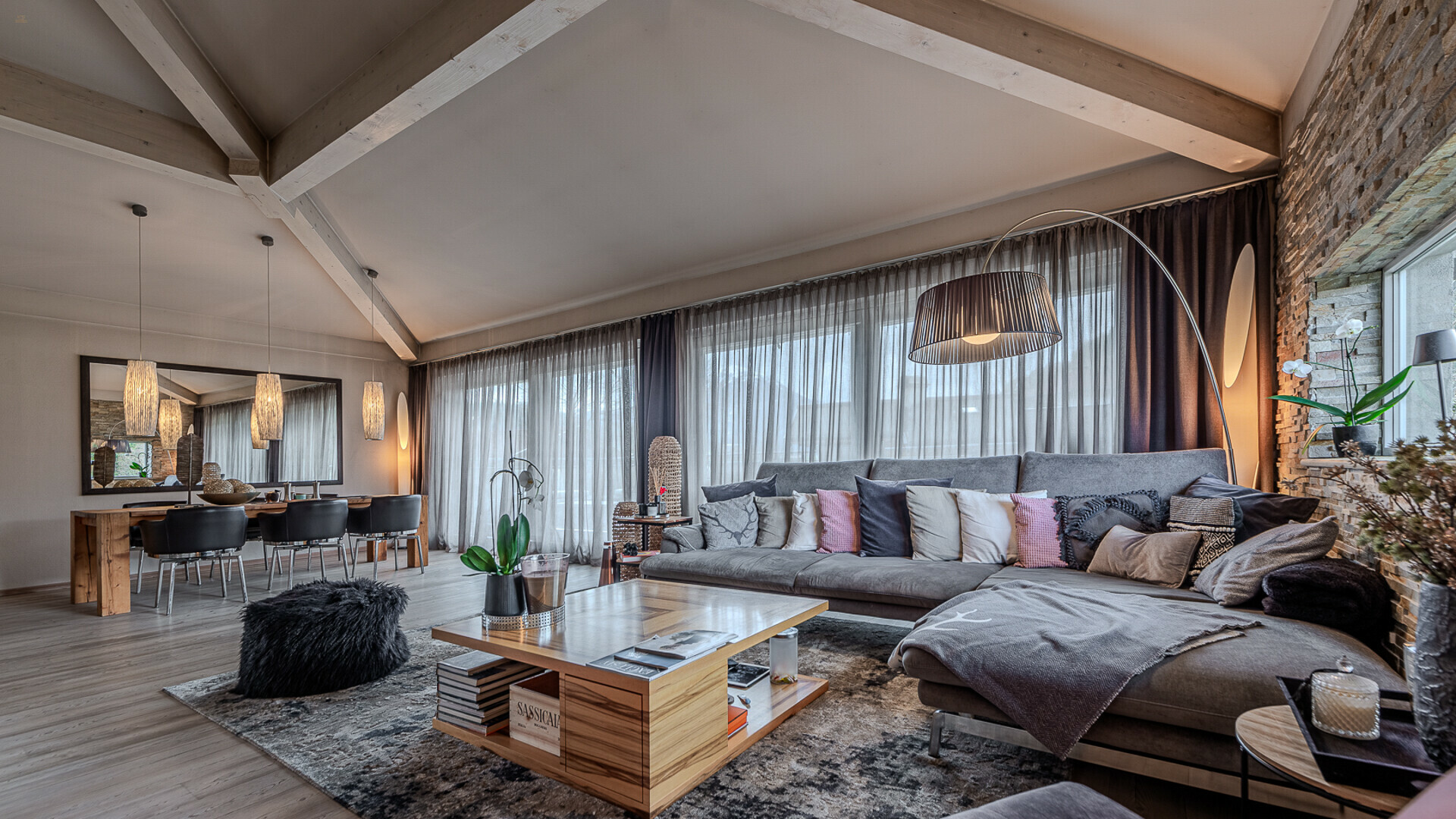 Haushälfte in sonniger Lage unmittelbar am Golfplatz