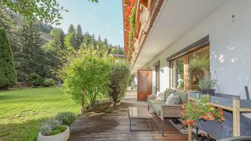 Thumbnail von Großzügiges Mehrfamilienhaus mit 3 Wohnungen