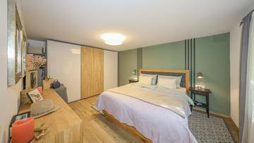 Thumbnail von Großzügiges Mehrfamilienhaus mit 3 Wohnungen