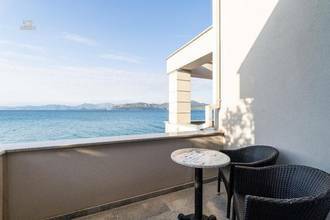 Thumbnail von Villa direkt am Strand mit Swimmingpool, Halbinsel Peljesac