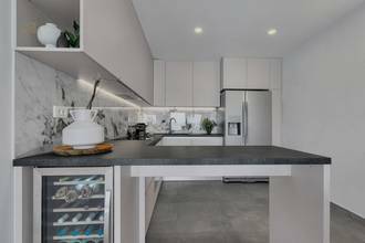 Thumbnail von Luxuriöse Doppelhaushälfte mit Swimmingpool - direkt am Strand