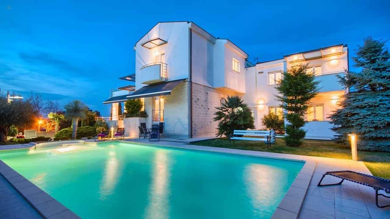 Mediterrane Villa nahe dem Meer, Region Pula