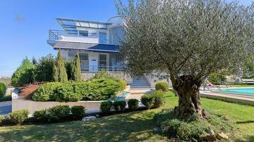 Thumbnail von Mediterrane Villa nahe dem Meer, Region Pula