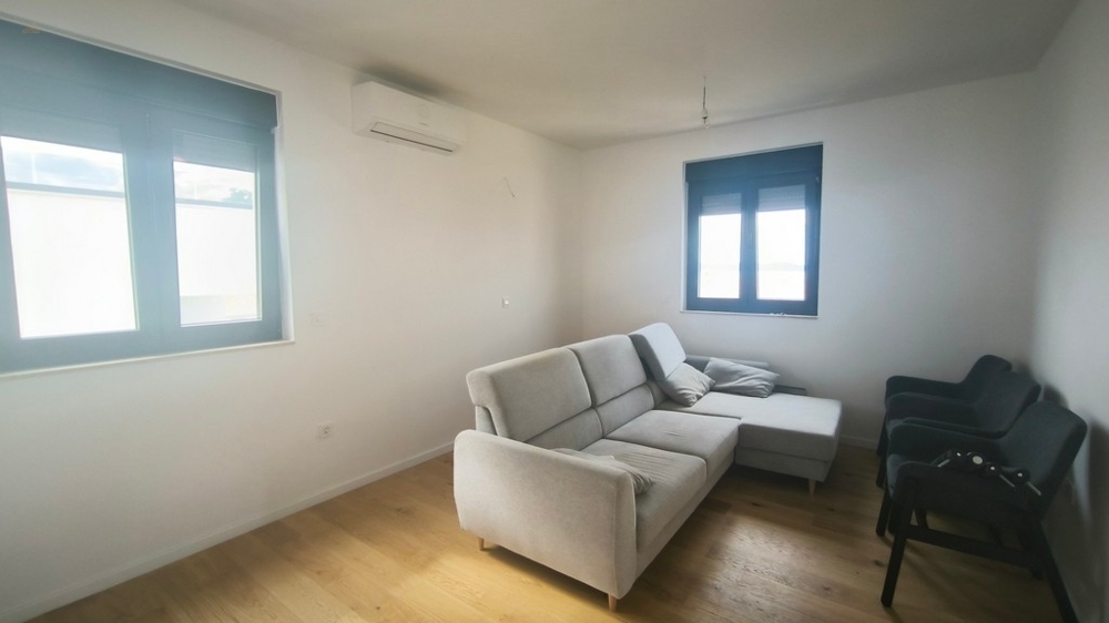 Thumbnail von Modernes Penthouse mit Dachterrasse und Panorama-Meerblick