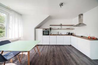 Thumbnail von Dachgeschosswohnung mit Grünblick – 3 Zimmer im 18. Bezirk