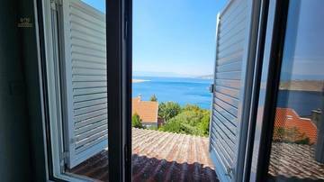 Thumbnail von Haus mit zwei Wohnungen - zur Renovierung