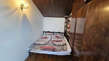 Thumbnail von Haus mit zwei Wohnungen - zur Renovierung