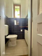 Thumbnail von Helle Wohnung mit Balkon auf ganzer Etage zzgl. Rohdachboden, Nähe Einsiedlerpark