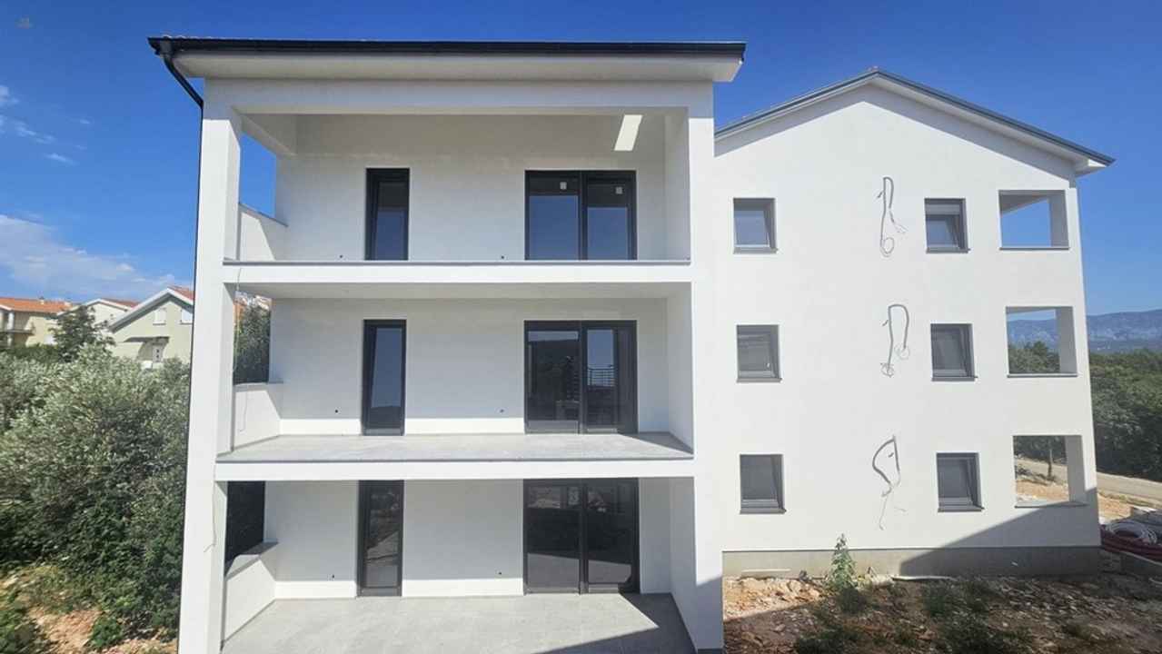 Neue Wohnung nahe dem Meer