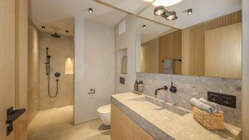 Thumbnail von Exklusive Wohnung in historischem Stadthaus