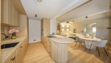 Thumbnail von Exklusive Wohnung in historischem Stadthaus