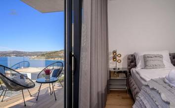 Thumbnail von Moderne Villa mit Infinity-Pool nahe dem Meer, Region Rogoznica