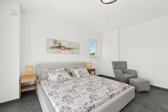 Thumbnail von Mediterrane Villa mit Pool und Meerblick