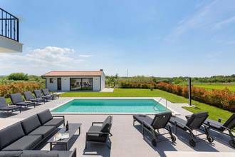 Thumbnail von Mediterrane Villa mit Pool und Meerblick