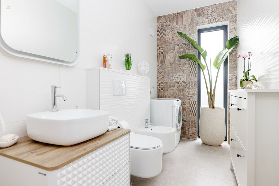 Thumbnail von Moderne Luxusvilla mit Pool und Meerblick