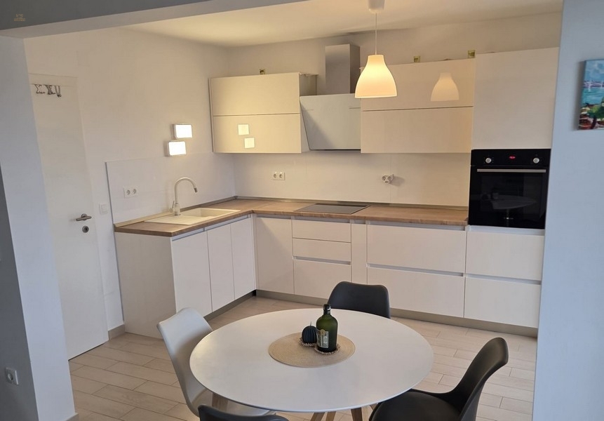 Thumbnail von Möblierte Maisonettewohnung mit Meerblick