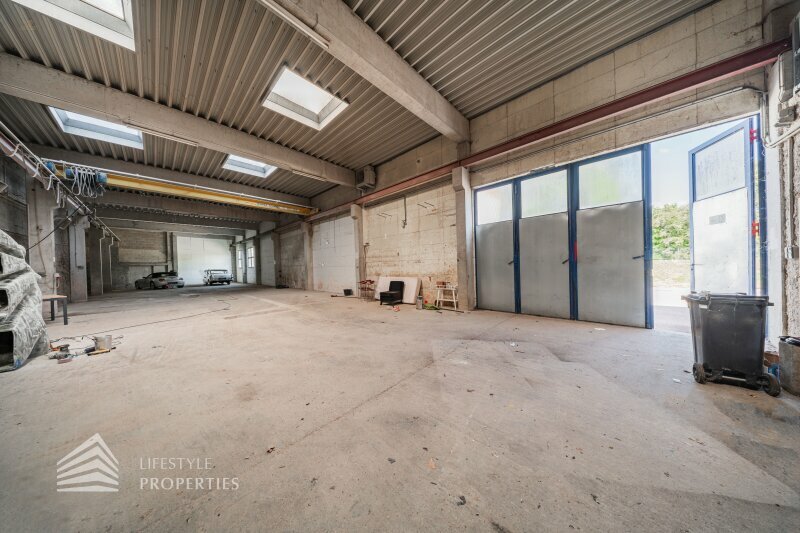 Thumbnail von Attraktives Gewerbejuwel: Lagerhalle + Büroflächen mit Photovoltaik direkt am Bahnhof