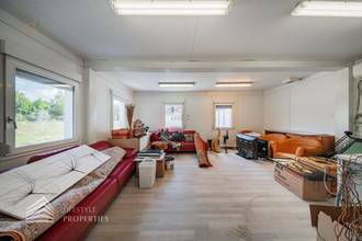 Thumbnail von Attraktives Gewerbejuwel: Lagerhalle + Büroflächen mit Photovoltaik direkt am Bahnhof