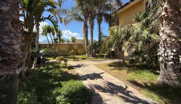 Immogold SGS 25091 Sizilien, hervorragendes, original sizilianisches Strandhaus mit Meerzugang