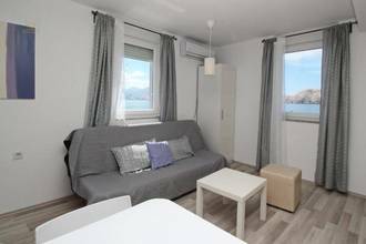 Thumbnail von Haus mit vier Apartments direkt am Meer