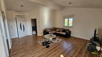 Thumbnail von Dachgeschosswohnung in ruhiger Lage mit schönem Meerblick