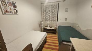 Thumbnail von Doppelhaushälfte mit drei Apartments