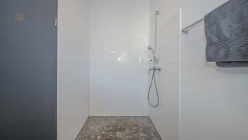 Thumbnail von Exklusive Haushälfte mit Bergblick in sonniger Ruhelage