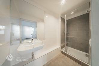 Thumbnail von Erstbezug! Renoviertes 6-Zimmer Büro in Toplage