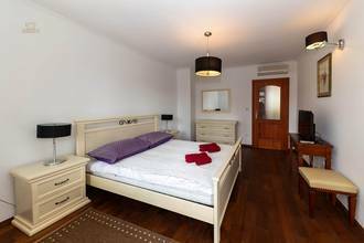 Thumbnail von Gepflegtes Haus mit Nebengebäude und Pool