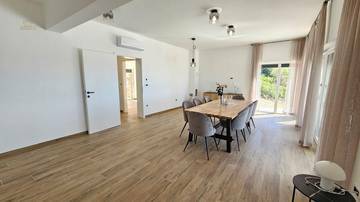 Thumbnail von Mediterrane Villa mit Swimmingpool und Panorama-Meerblick