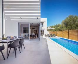 Thumbnail von Moderne Villa mit Pool und Boulderwand, Region Biograd na Moru