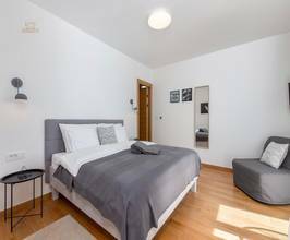 Thumbnail von Moderne Villa mit Pool und Boulderwand, Region Biograd na Moru