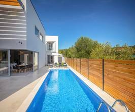 Thumbnail von Moderne Villa mit Pool und Boulderwand, Region Biograd na Moru