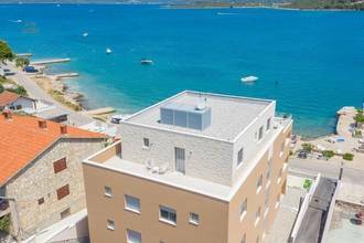 Thumbnail von Modernes Appartement im Erdgeschoss mit Pool in der 1. Reihe zum Meer