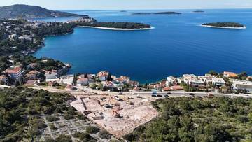 Thumbnail von Moderne Luxusvillen mit Pool und Meerblick - im Areal