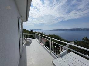 Thumbnail von Haus mit zwei Wohnungen und einem Studio